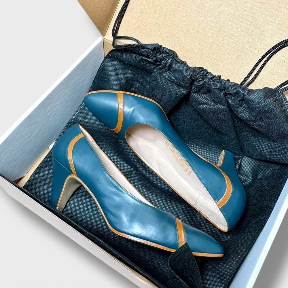 Ferragamo Women’s Teal Green Brown Trim Gold Sole Classic Heels Sz 7.5D - Picture 3 of 14